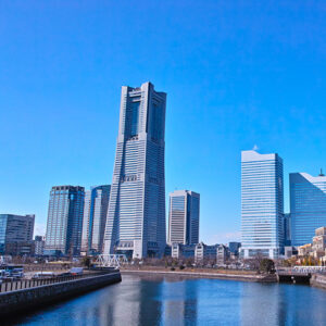 株式会社 スプコン・ジャパンが拠点を置く横浜のビル街